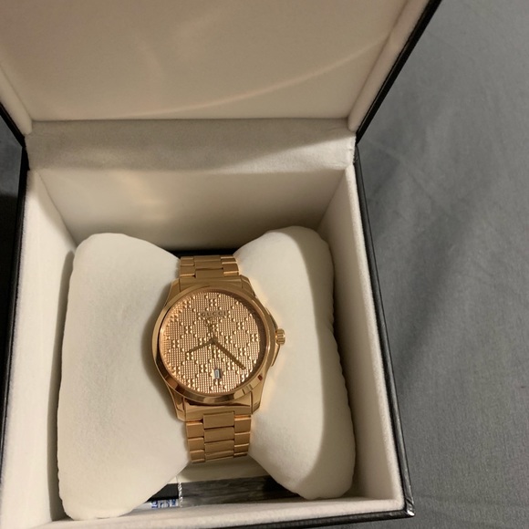 gucci watch rose gold
